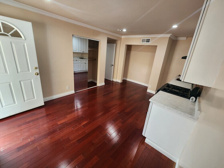 Building Photo - 16331 Shamhart Dr