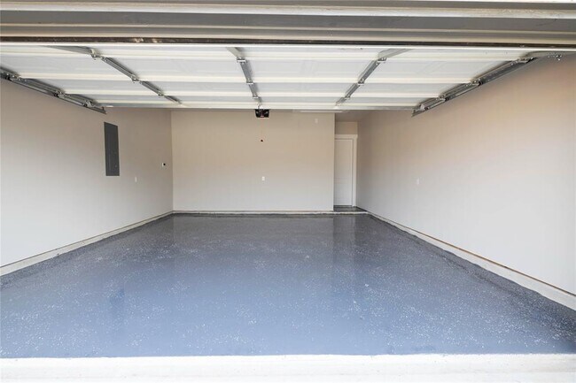 Building Photo - 2204 Inglenook Grv Dr