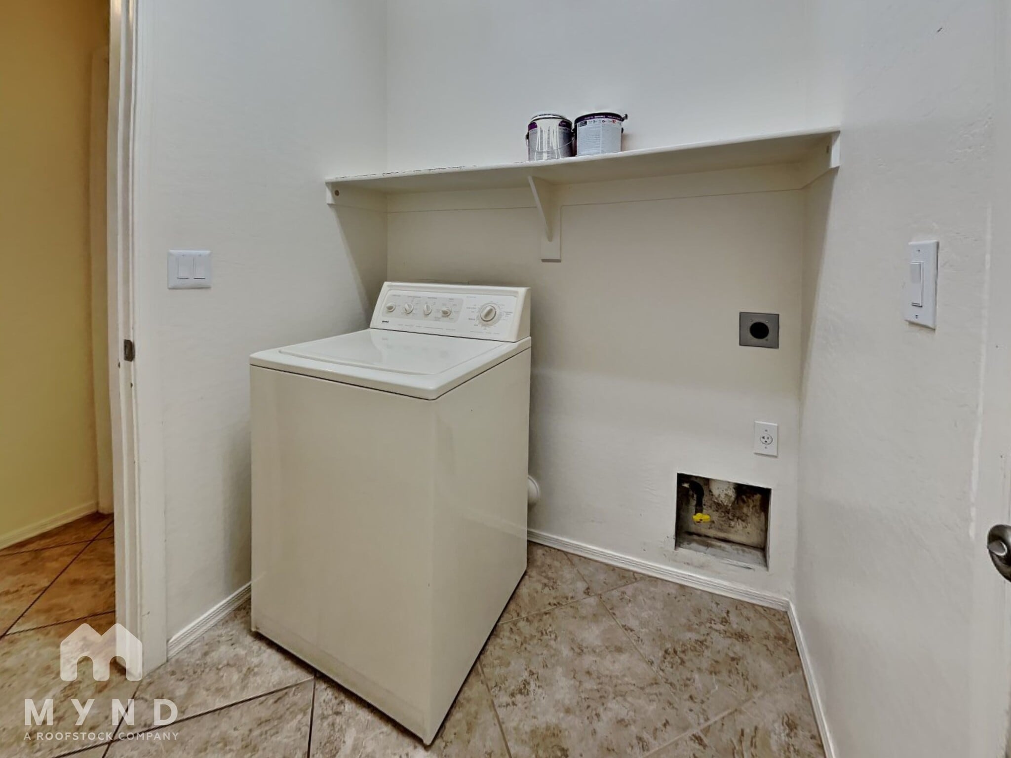 Building Photo - 38024 N Pagoda Ln