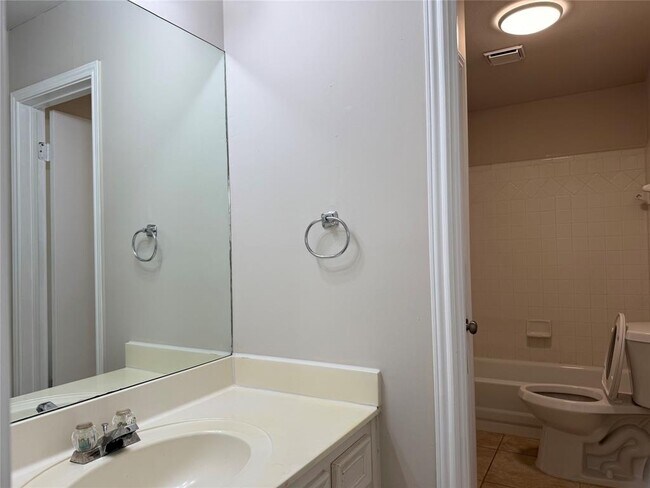 Building Photo - 16702 Tomcat Dr