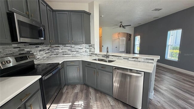 Building Photo - 1941 Brancaster Cir