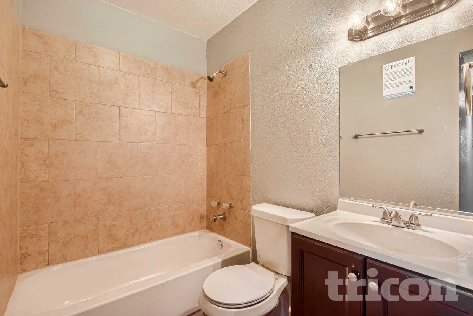 Building Photo - 306 Lakey Rd