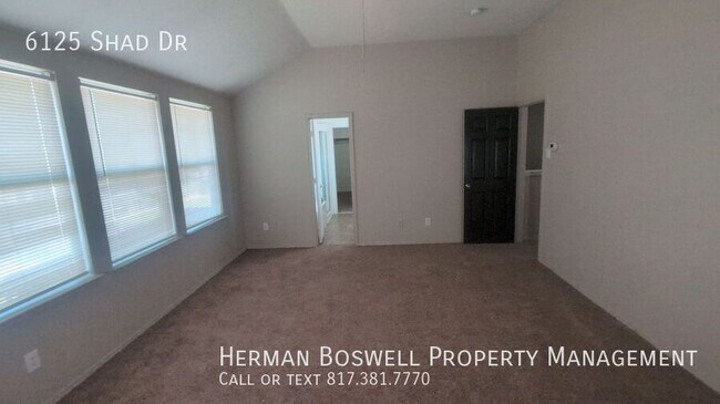 Building Photo - 6125 Shad Dr
