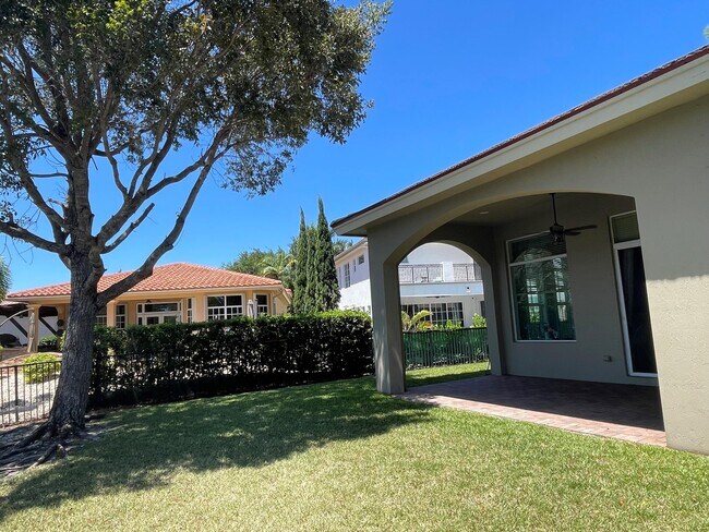 Building Photo - 8186 NW 105th Ln