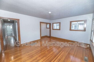Building Photo - 3940 Whittle Ave