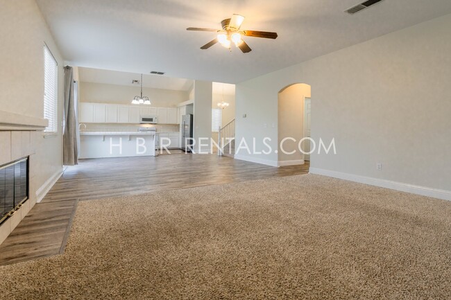 Building Photo - Charming 4-Bedroom Home with a Beautiful G...