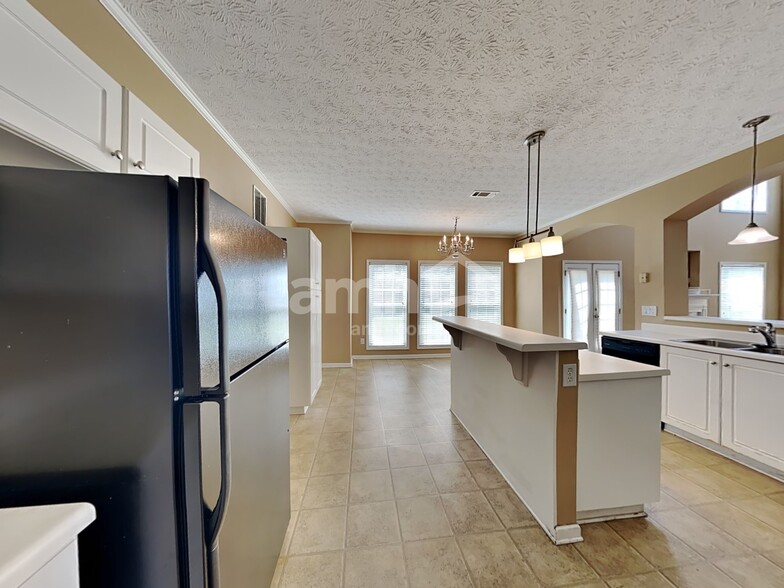 Building Photo - 340 Sunderland Cir