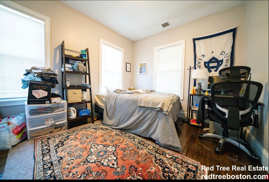 Building Photo - 91 Hillside St