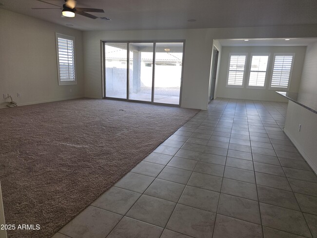 Building Photo - 8622 W Rancho Dr