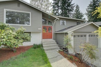 Building Photo - 13930 122nd Ave NE