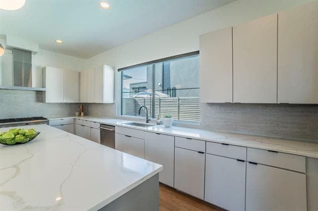 Building Photo - 4826 March Ave