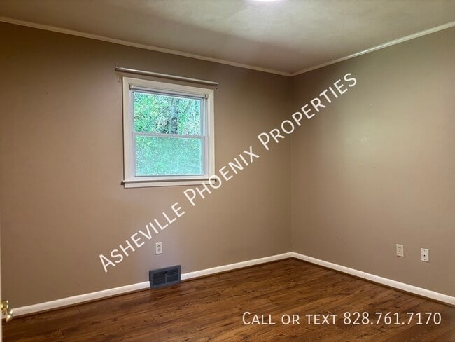 Building Photo - 154 Garland St