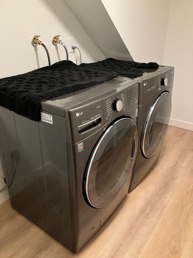 Building Photo - 13540 NE 190th Pl