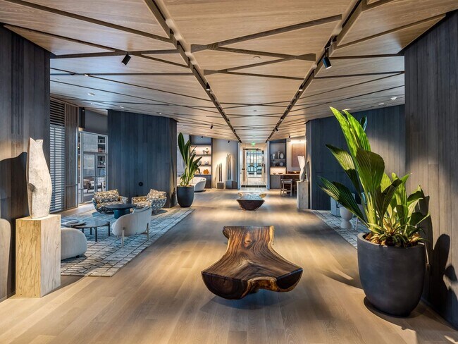 Building Photo - KOULA 2b2b1pkg Ready to Move In!