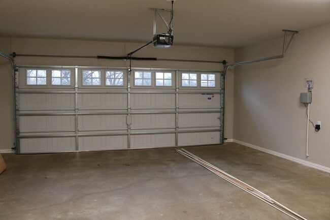 Building Photo - 3417 Cottage Ct