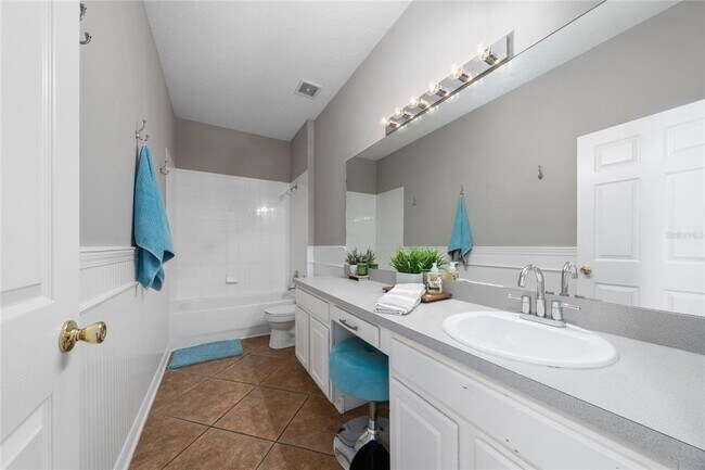 Building Photo - 9724 Myrtle Creek Ln
