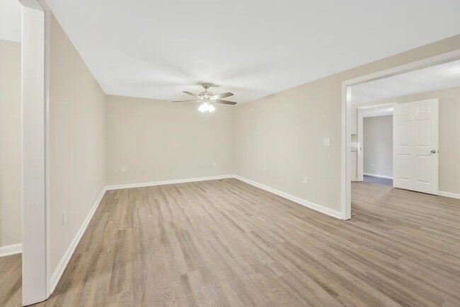 Building Photo - 234 McCoin Dr