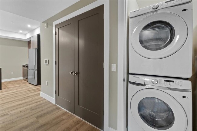 Building Photo - 4237 Bergen Turnpike