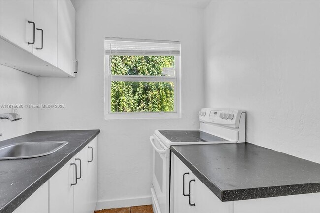 Building Photo - 1245 NW 60th St