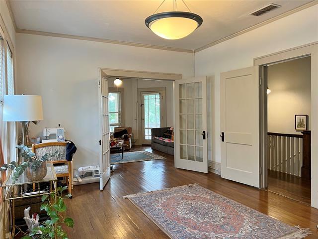 Building Photo - 420 W Franklin St