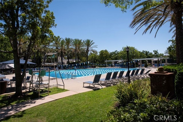 Building Photo - 6 Martino