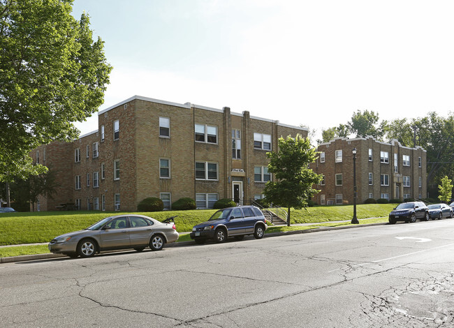 Building Photo - Ford View Apartments