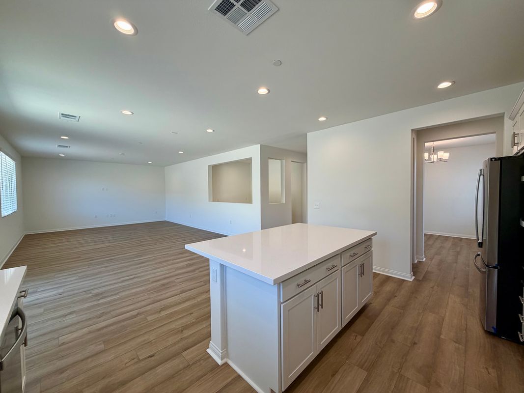 Building Photo - 21624 Thomas Ct
