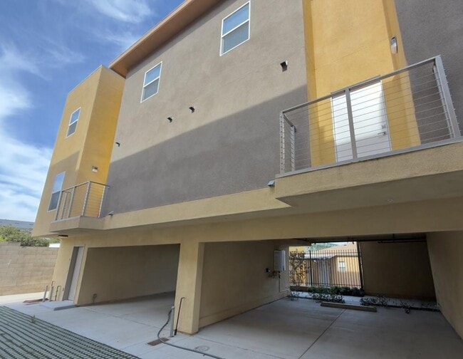 Building Photo - 4965 Imperial Ave