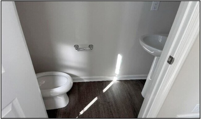 Building Photo - Brand new 3BR Townhome in Charlotte