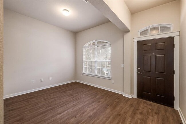 Building Photo - 1925 Littlefield St