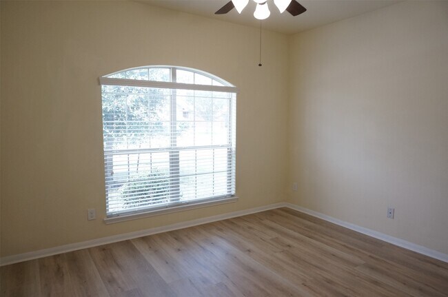 Building Photo - 2622 Whitetip Ct