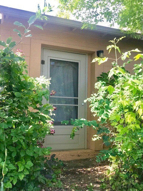 Building Photo - 1515-1525 Kalmia