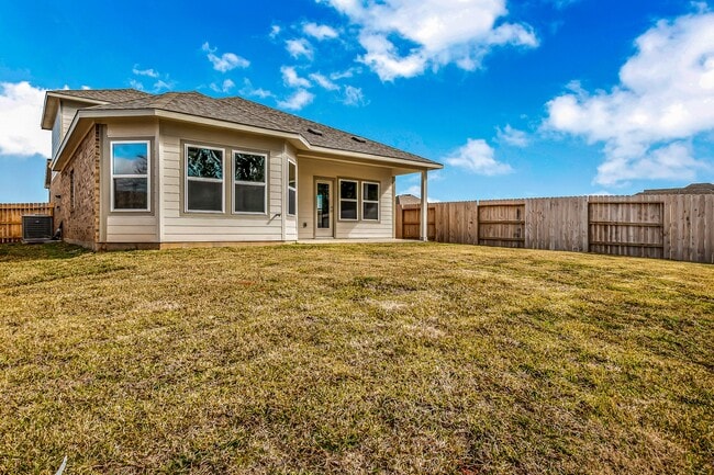 Building Photo - 17925 Canopy Trce Ct