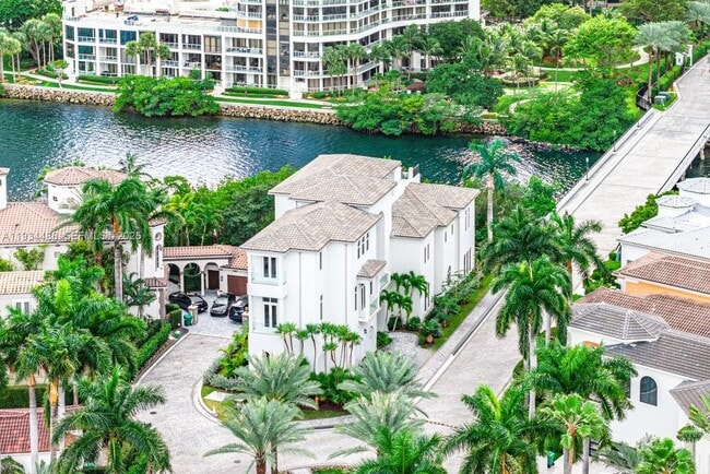 Building Photo - 3912 Island Estates Dr