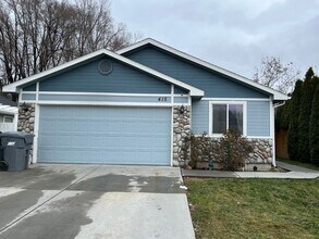 Building Photo - Coming soon! 3 bed single family home on a court