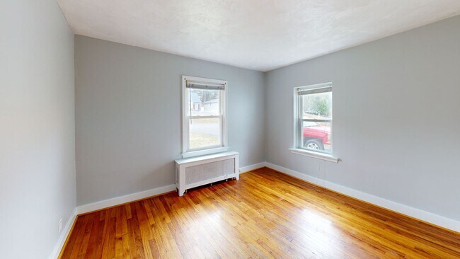 Building Photo - 3 BD  1.5 BA  Guilderland Schools