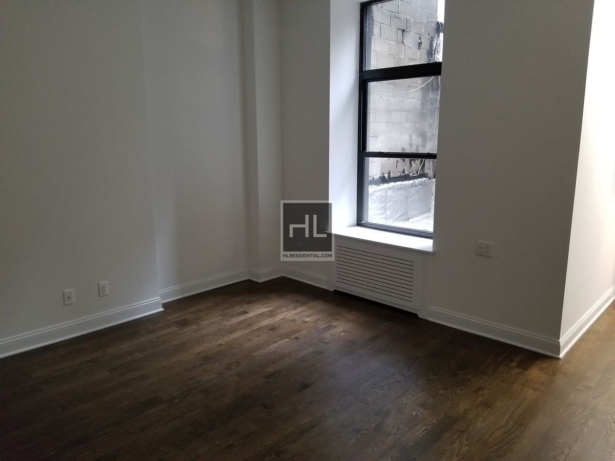 Building Photo - EAST 46 STREET