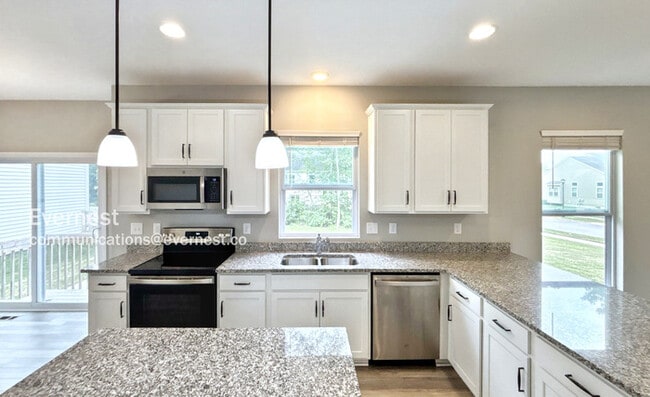 Building Photo - 6149 Jadwinn Dr