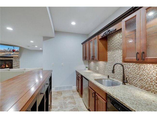Building Photo - 645 Ramsey Cir