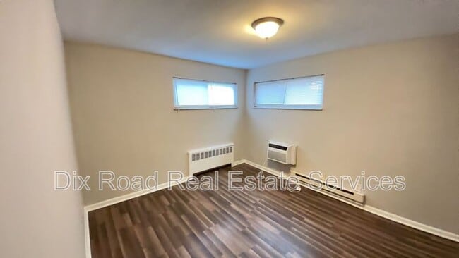 Building Photo - 1616 Pelham Pl