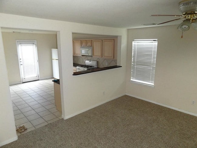 Building Photo - 3606 Avalon Castle Dr