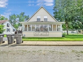 Building Photo - 1219 E Perry St