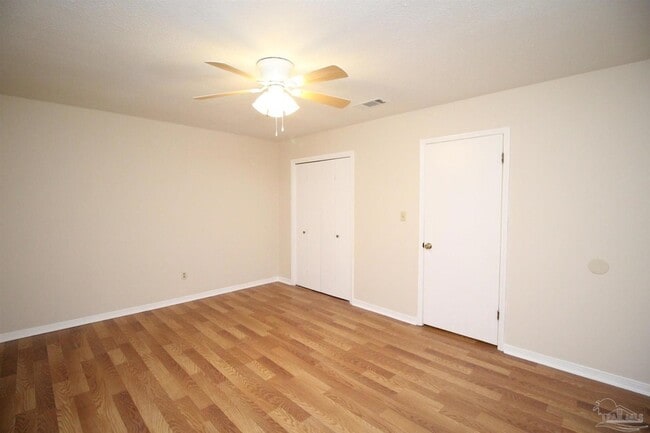 Building Photo - 8113 Stonebrook Dr