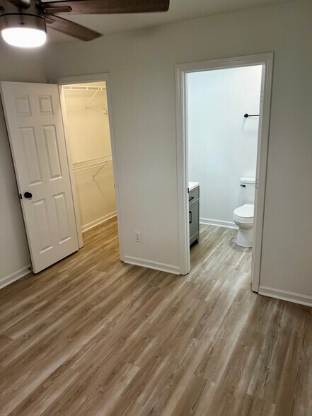 Building Photo - 307 W McNeely Ave