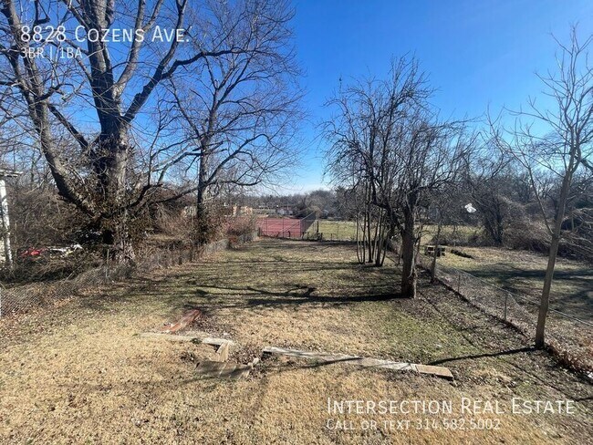 Building Photo - 8828 Cozens Ave