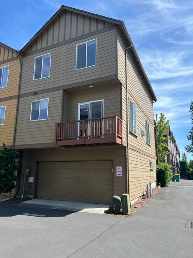 Building Photo - 16275 SW Gage Ln