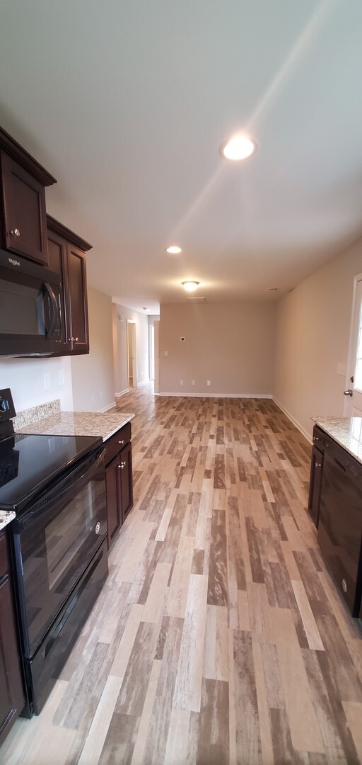 Building Photo - Regency Park Subdivision