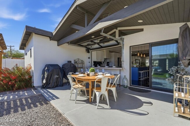 Building Photo - 2812 N 71st Pl