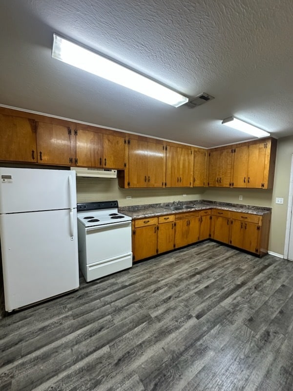Building Photo - 218 Frieda Ln