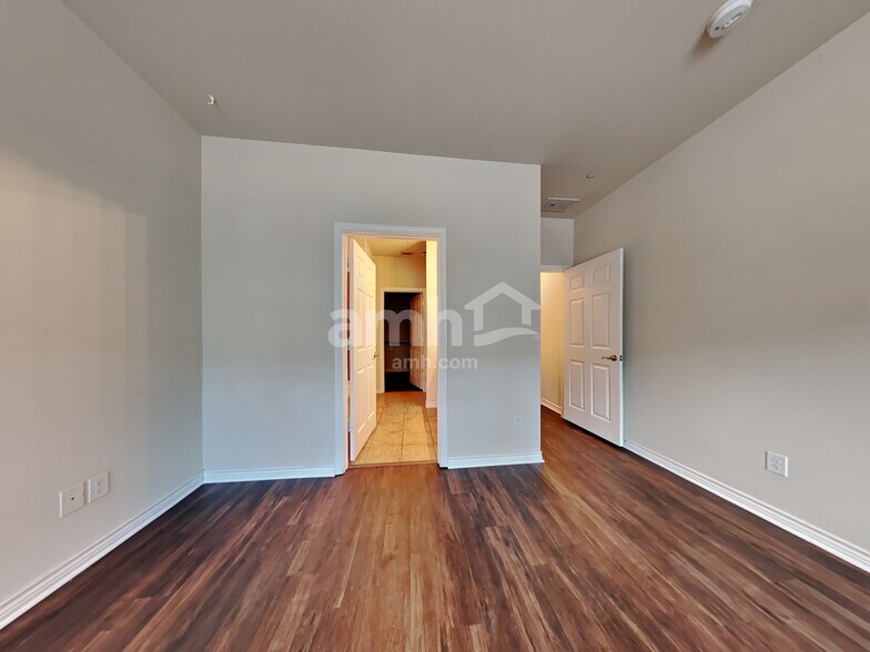 Building Photo - 5513 Soledad Dr